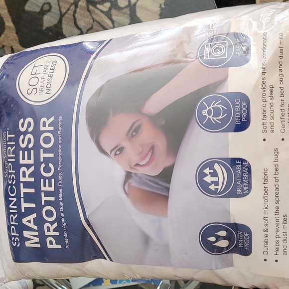 Bedding Mattress protector (California King) - Picture 8 of 8